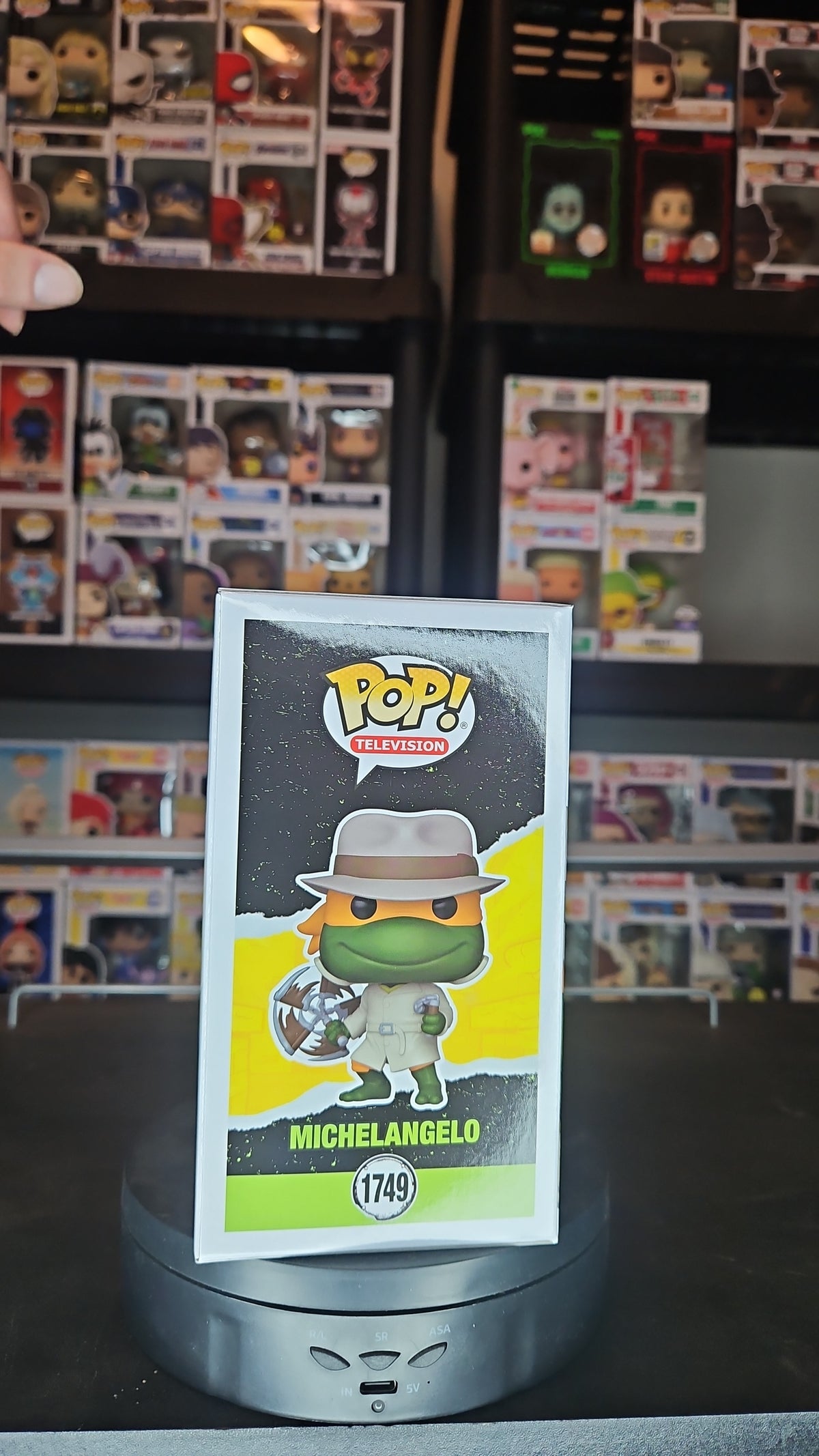 Funko Pop! Teenage Mutant Ninja Turtles: Michelangelo 1749 9,500pc CC Exclusive