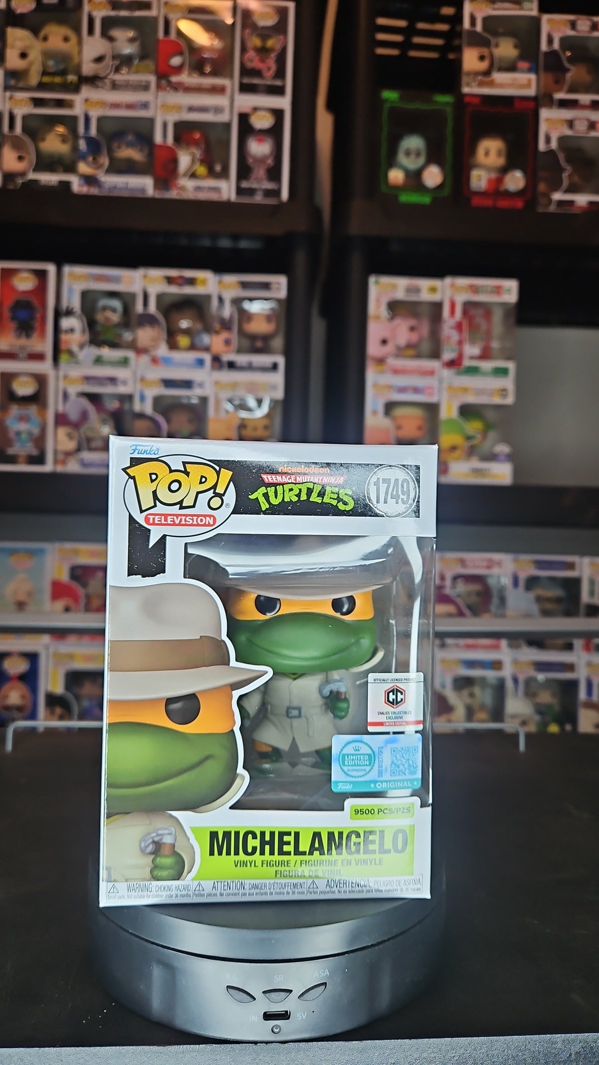 Funko Pop! Teenage Mutant Ninja Turtles: Michelangelo 1749 9,500pc CC Exclusive