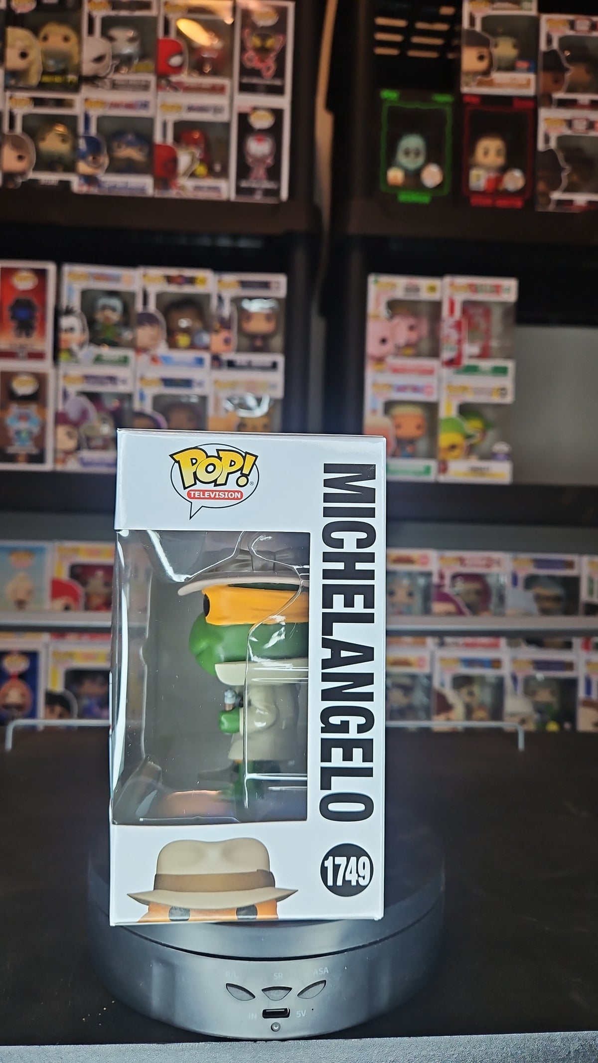 Funko Pop! Teenage Mutant Ninja Turtles: Michelangelo 1749 9,500pc CC Exclusive